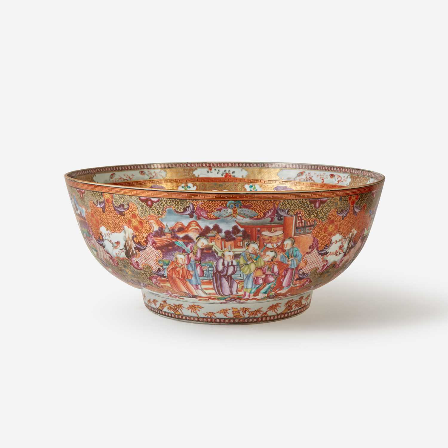 Lot 97 - A Large Chinese Export Porcelain Punch Bowl