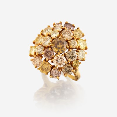 Lot 47 - A colored diamond and eighteen karat gold ring, Julius Cohen