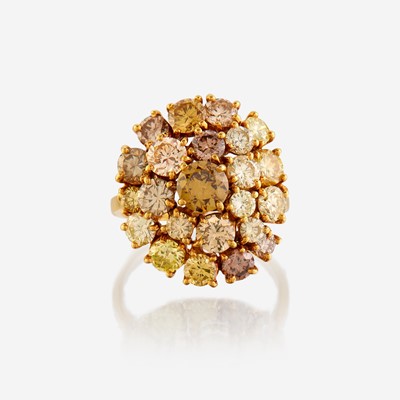 Lot 47 - A colored diamond and eighteen karat gold ring, Julius Cohen