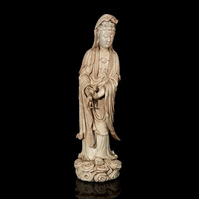 Lot 16 - An exceptionally large Dehua blanc de Chine figure of Guanyin 德化窑观音像