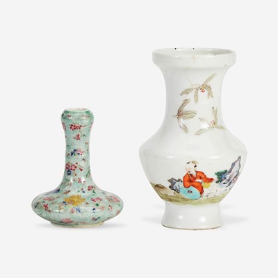 Lot 4 - Two Chinese famille rose-decorated porcelain cabinet vases 粉彩花瓶两件