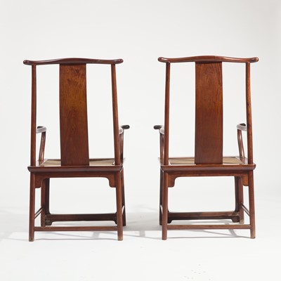 Lot 28 - A pair of Chinese huanghuali armchairs, Sichutou Guanmaoyi 黄花梨四出头官帽椅一对