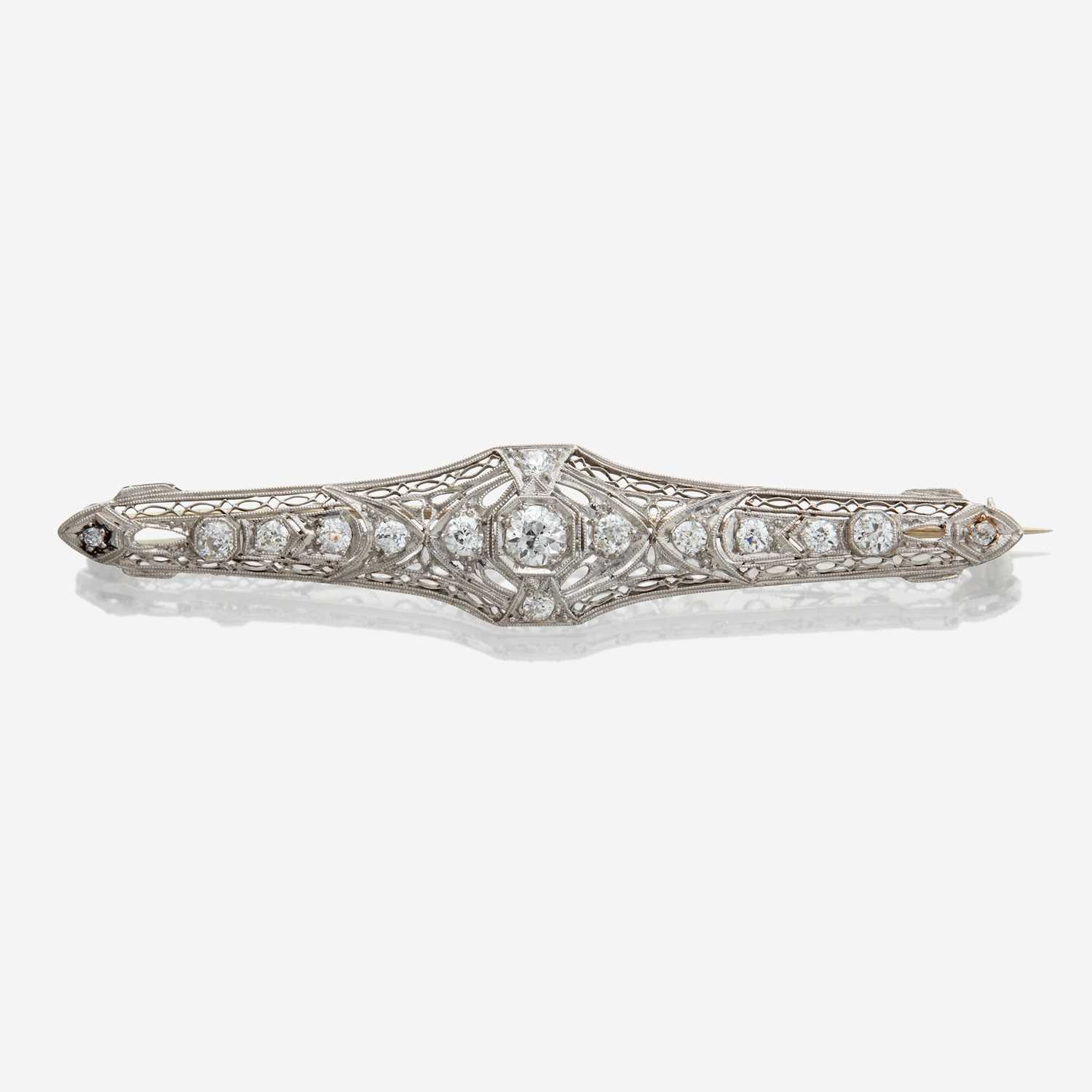 Lot 41 - A white gold and diamond brooch