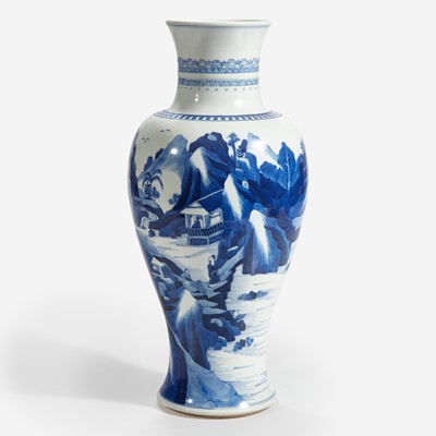 Lot 51 - A Chinese blue and white porcelain baluster vase