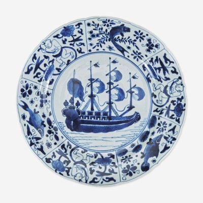 Lot 117 - A Chinese Export Porcelain Blue and White Charger