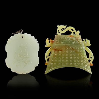 Lot 96 - A Chinese white jade pendant and celadon jade "bell" 白玉牌饰和青玉钟一组