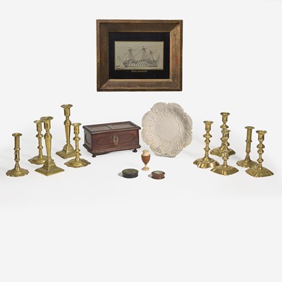 Lot 17 - A collection of sixteen household and decorative objects