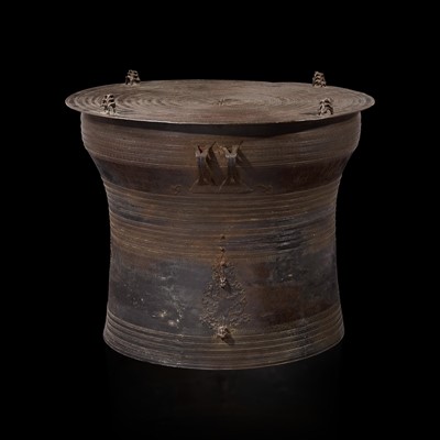 Lot 12 - A Shan style bronze "rain" drum