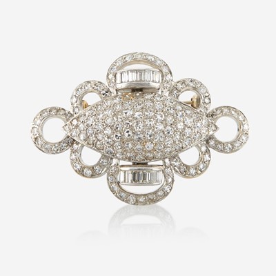 Lot 147 - A diamond and white gold brooch