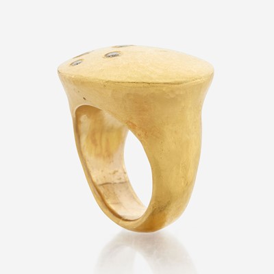 Lot 63 - A gold and diamond ring, Yossi Harari