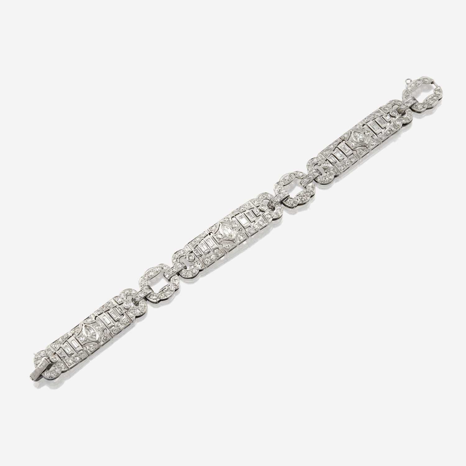 Lot 94 - An Art Deco platinum and diamond bracelet