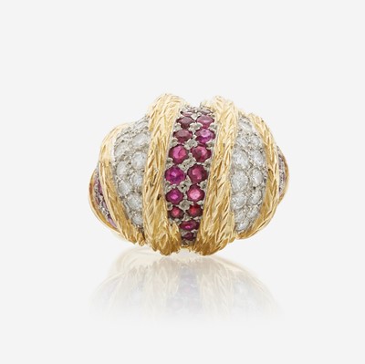 Lot 112 - A gold, diamond, and ruby ring