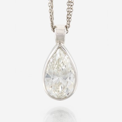 Lot 108 - A diamond pendant
