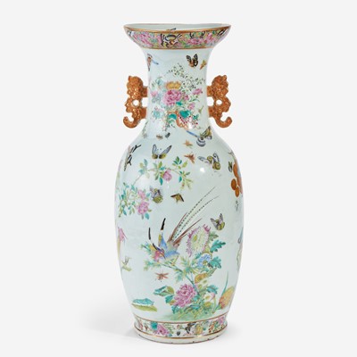 Lot 91 - A Chinese Export Porcelain Famille Rose Vase