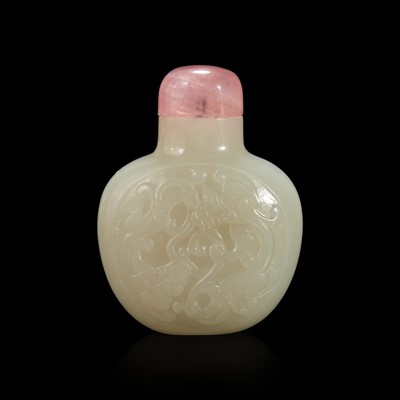 Lot 165 - A Chinese carved white jade snuff bottle