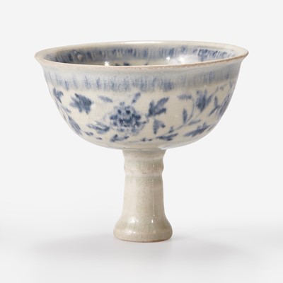 Lot 14 - A Vietnamese blue and white-decorated stem cup