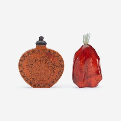Lot 186 - One Chinese bamboo veneer and one amber snuff bottle