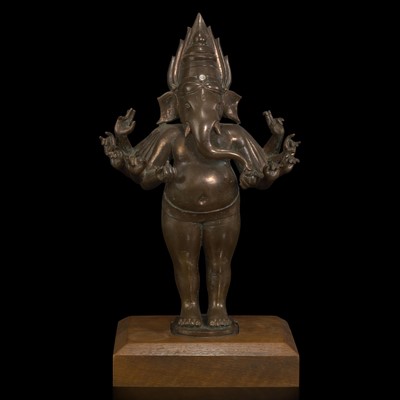 Lot 15 - An Indian brass standing figure of Ganesh 铜塑象头神