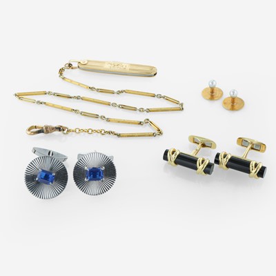 Lot 130 - A collection of men's gold accessories