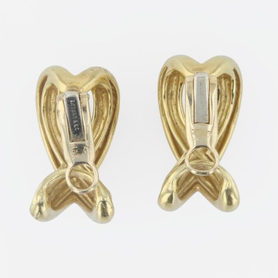 Lot 42 - A pair of 18K yellow gold ear clips, Tiffany & Co.