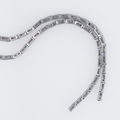 Lot 61 - A 14K white gold and diamond necklace