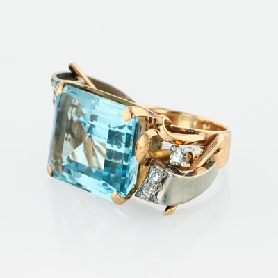 Lot 276 - Retro Rose Gold, Diamond, and Aquamarine Ring