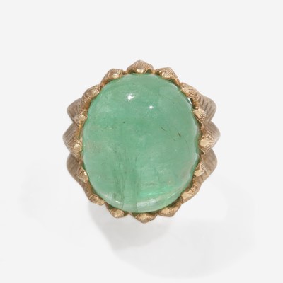 Lot 351 - A 14K Yellow Gold and Cabochon Emerald Ring