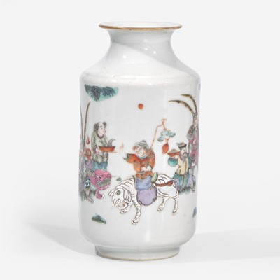 Lot 92 - A Chinese famille-rose decorated "tribute bearers" small porcelain vase 粉彩小花樽