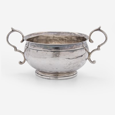 Lot 42 - A silver dram cup