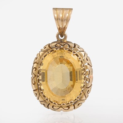 Lot 353 - A 14K Yellow Gold and Citrine Pendant