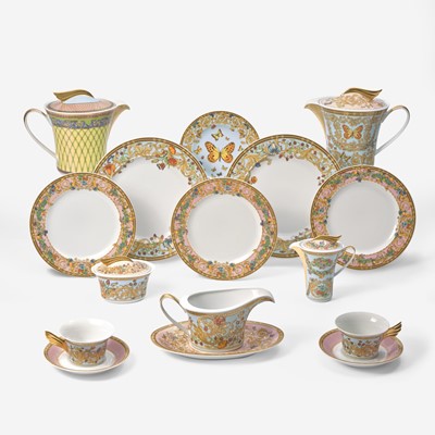 Lot 108 - A porcelain dinner service for fifteen in "Ikarus - Le Jardin de Versace" pattern