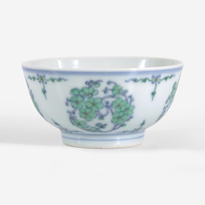 Lot 70 - A Chinese doucai-decorated "Prunus" bowl 斗彩梅花碗