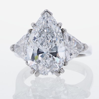 Lot 79 - Three-Stone Diamond and Platinum Ring