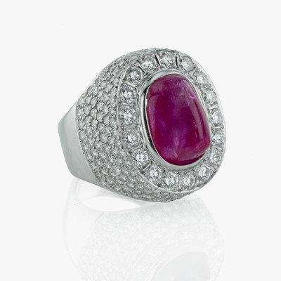 Lot 33 - An 18K White Gold, Ruby, and Diamond Ring