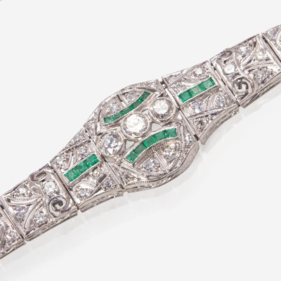 Lot 4 - An Art Deco Platinum, Emerald, and Diamond Bracelet