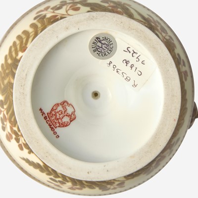 Lot 140 - A Wedgwood Aesthetic Period Bone China Handled Vase