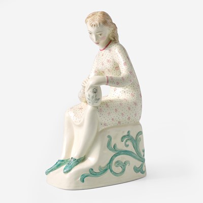 Lot 224 - A Wedgwood Arnold Machin (1911-1999) Designed Queensware Figure "The Paintress"