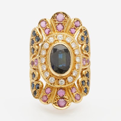 Lot 110 - An 18K Yellow Gold and Gemstone Ring