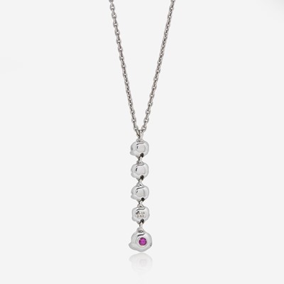 Lot 67 - An 18K White Gold and Diamond Necklace by Roberto Coin