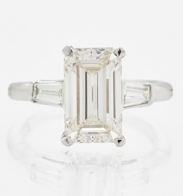 Lot 57 - A Platinum and Diamond Ring