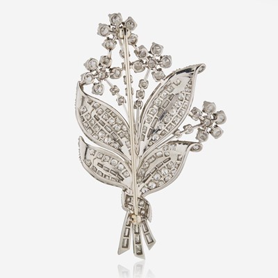 Lot 55 - A Platinum and Diamond Flower Bouquet Brooch