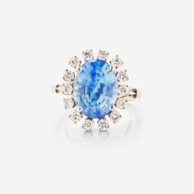 Lot 49 - A 14K Gold, Sapphire, and Diamond Ring