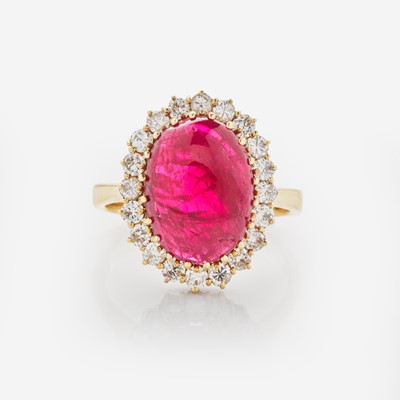 Lot 171 - An 18K Yellow Gold, Diamond, and Ruby Ring