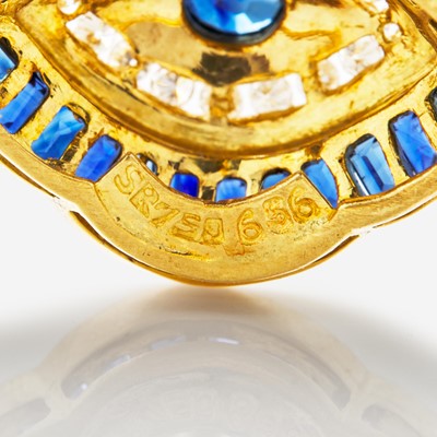 Lot 36 - A Set of 18K Yellow Gold, Sapphire, and Diamond Bracelet and Ring