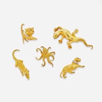 Lot 124 - A Collection of 18K Yellow Gold Animal Pins