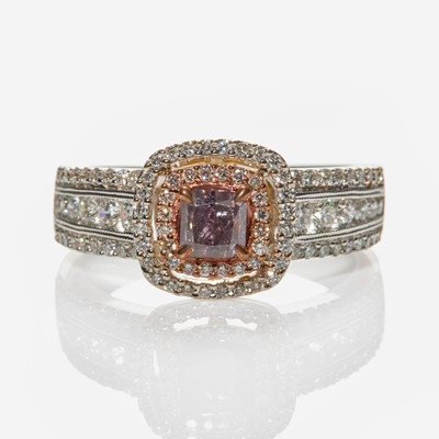 Lot 42 - A White Gold, Diamond, and Colored Diamond Ring