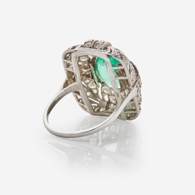 Lot 31 - An Art Deco Columbian Emerald Diamond Ring c. 1920