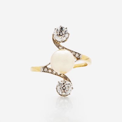 Lot 152 - A Belle Epoque French 18K Gold, Platinum, Pearl, and Diamond Ring