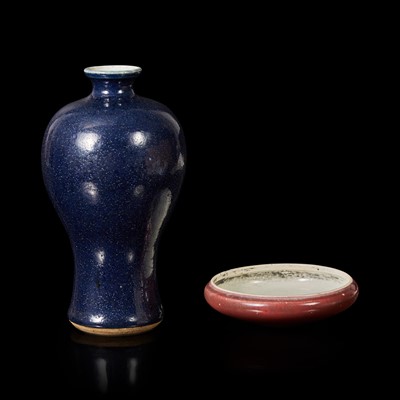 Lot 95 - A Chinese copper-red glazed brush washer and a small Chinese blue-glazed meiping vase 釉裡紅水洗及藍釉梅瓶