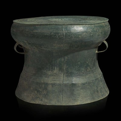 Lot 16 - A rare and unusually large Vietnamese bronze drum, Heger type I style 越南青銅大鼓